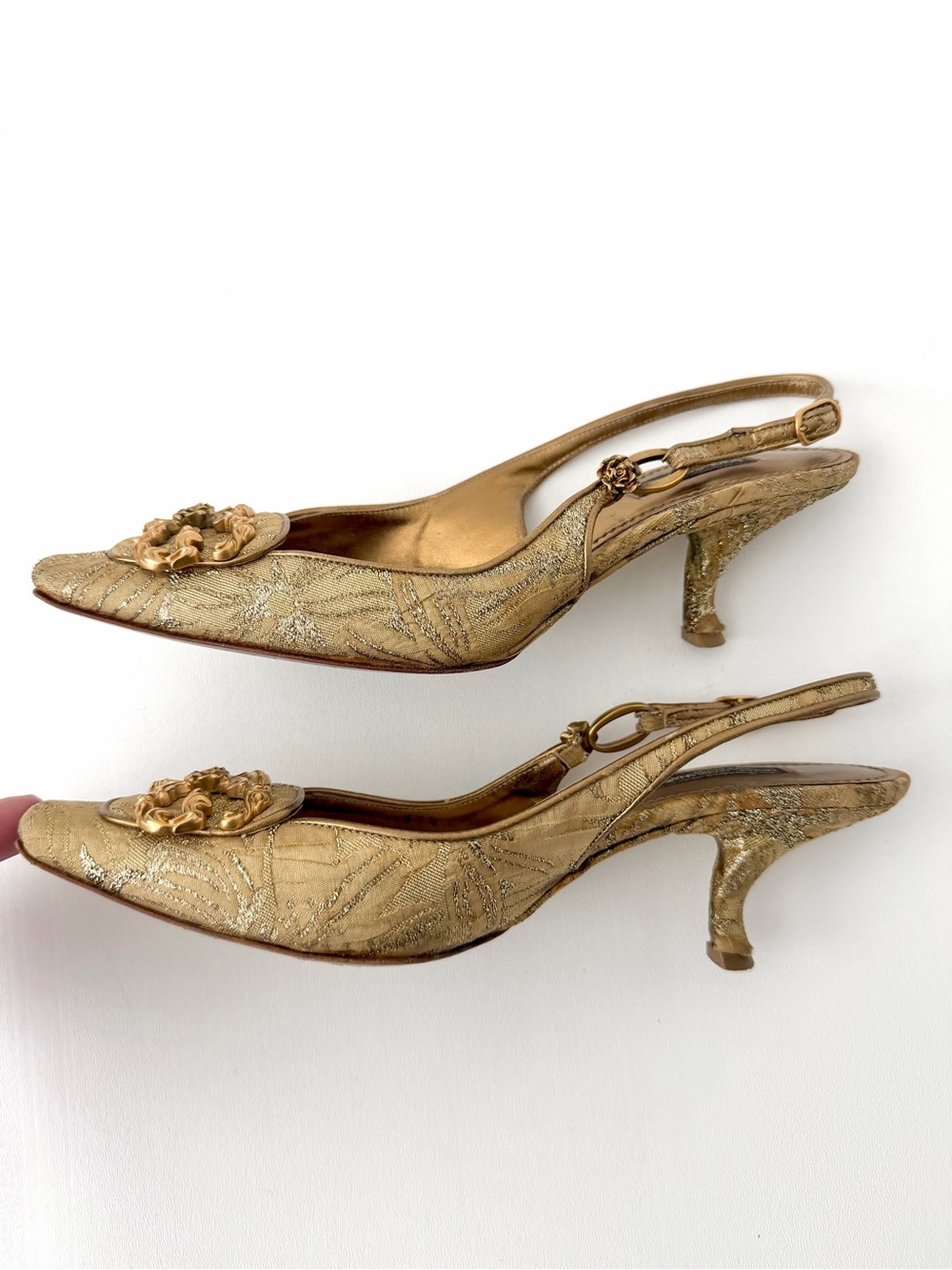 DOLCE & GABBANA | Vintage Gold Brocade Slingback Kitten Heel Pumps EU 37.5 - Picture 9 of 17